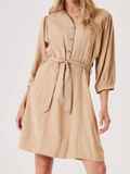 robe beige foncé 