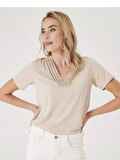 beige tshirt 